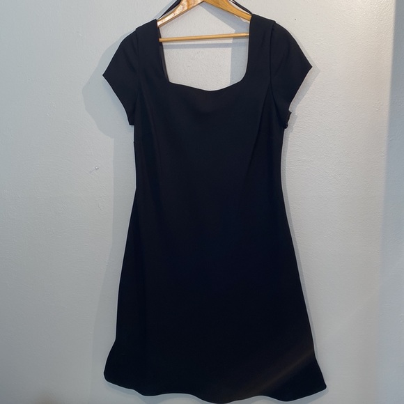 ✨ Evan Picone - Square neck A line dress. - Picture 9 of 9